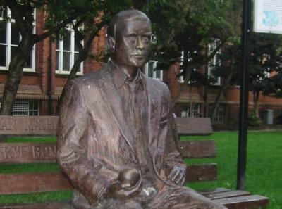 20090806104940-alan-turing.jpg
